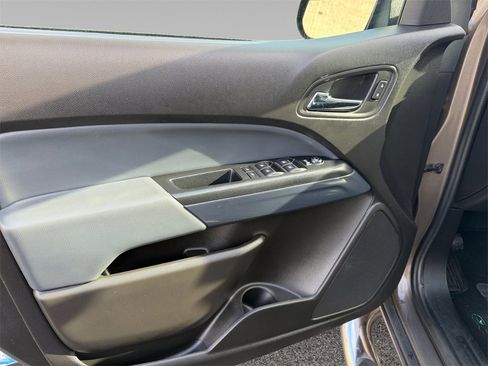 Used 2016 Chevrolet Colorado Z71 image 16