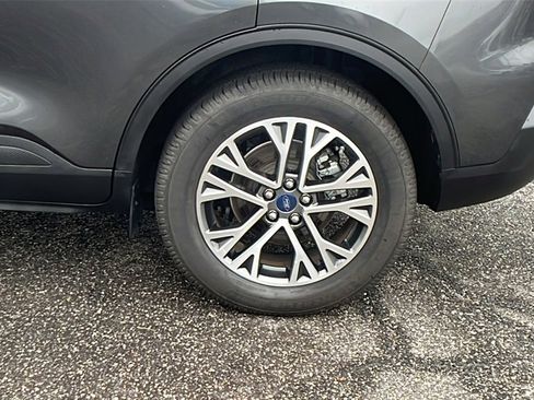 Used 2020 Ford Escape SEL image 9