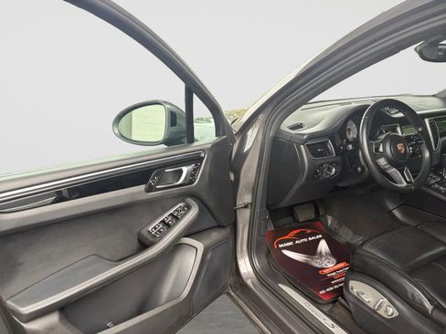 Used 2015 Porsche Macan S w/ Premium Package Plus AWD/4WD image 11