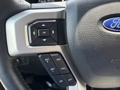 Used 2022 Ford F250 Lariat w/ Lariat Value Package AWD/4WD image 17
