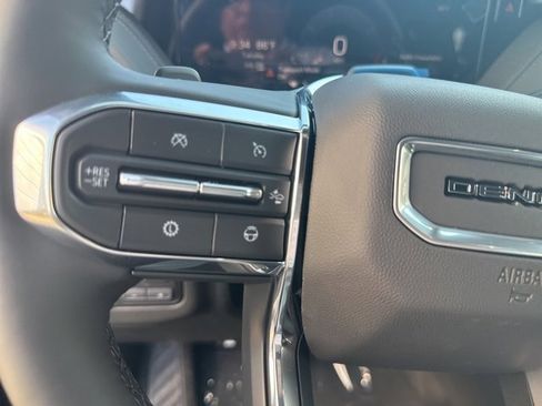 New 2025 GMC Yukon XL Denali w/ Denali Reserve Package image 16