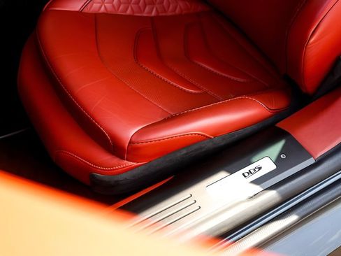 Used 2019 Aston Martin DBS Superleggera RWD image 8