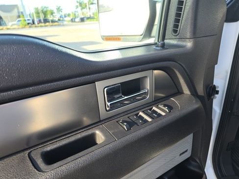 Used 2014 Ford F150 Raptor w/ Equipment Group 801A Luxury image 10