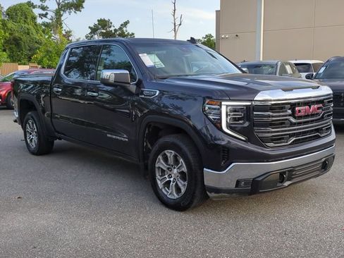 Used 2025 GMC Sierra 1500 SLT RWD image 3