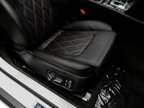 Used 2013 Bentley Continental GT AWD/4WD image 36