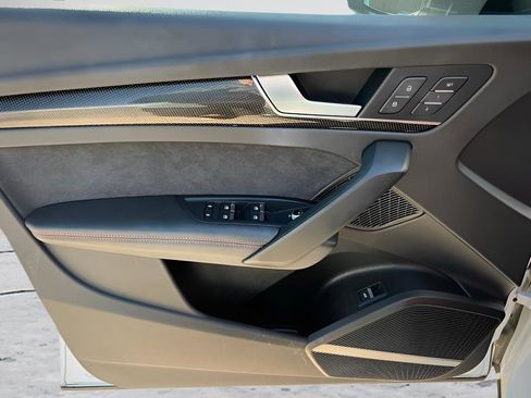 Used 2019 Audi SQ5 Premium Plus w/ Premium Plus Package image 42