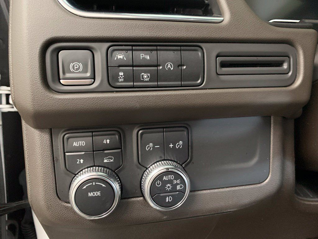 Used 2023 GMC Yukon SLT w/ SLT Premium Package AWD/4WD image 20