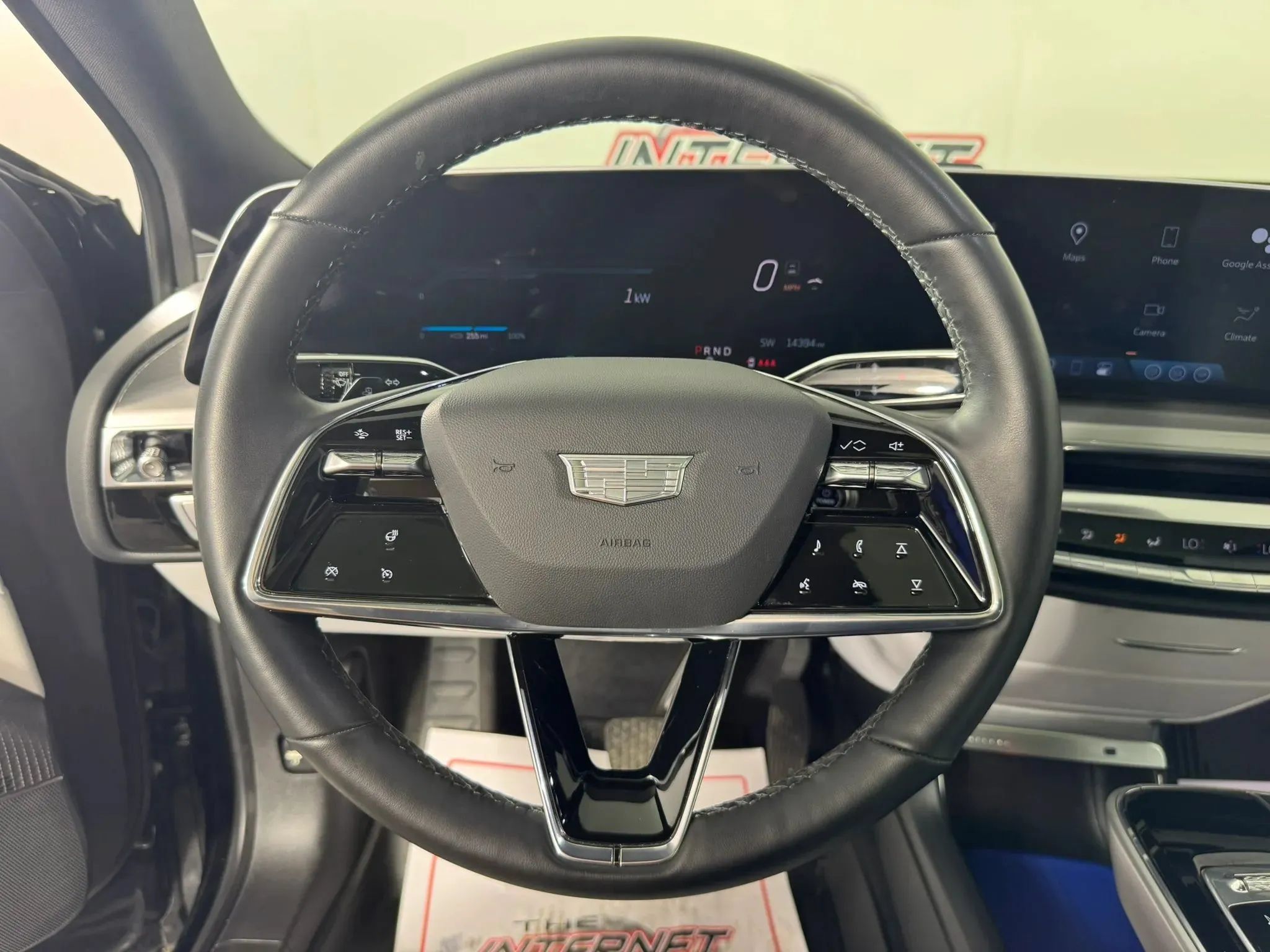 Used 2024 Cadillac Lyriq Luxury w/ LPO, Floor Liner Package AWD/4WD image 13