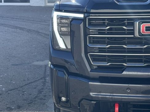 Used 2025 GMC Sierra 2500 AT4 w/ AT4 Premium Plus Package image 6