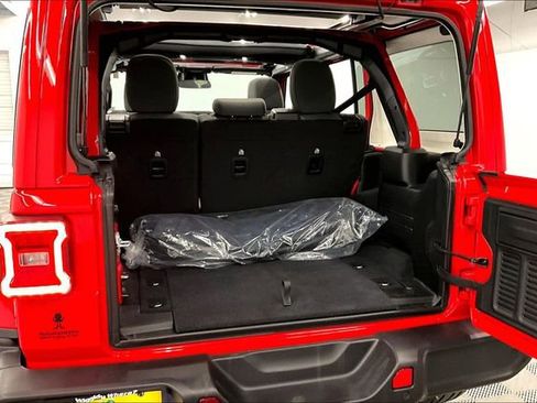 Used 2025 Jeep Wrangler Sahara 4xe w/ Safety Group image 41