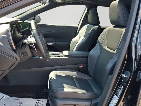 Used 2025 Lexus RX 350 Premium w/ Accessory Package AWD/4WD image 14