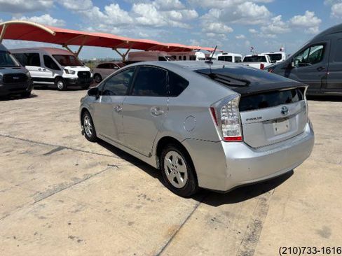 Used 2011 Toyota Prius Four w/ Navigation Pkg FWD image 5