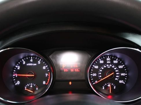 Used 2016 Kia Sedona LX w/ LX Convenience Package image 21