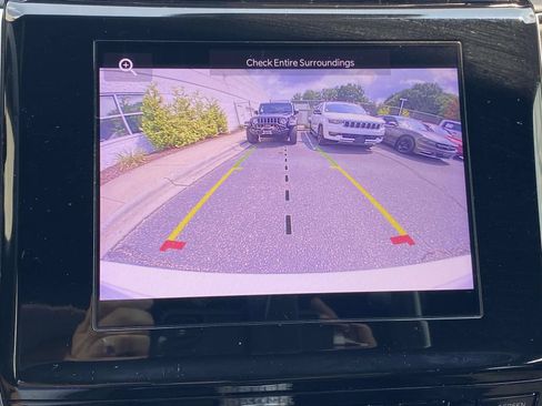 Used 2022 Jeep Grand Cherokee L Laredo RWD image 28