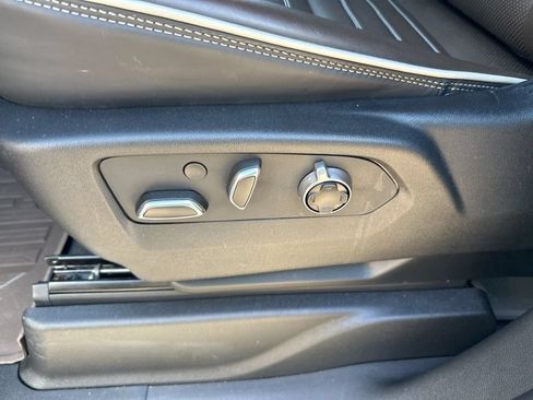 Used 2025 GMC Yukon XL Denali Ultimate w/ LPO, Floor Liner Package AWD/4WD image 26