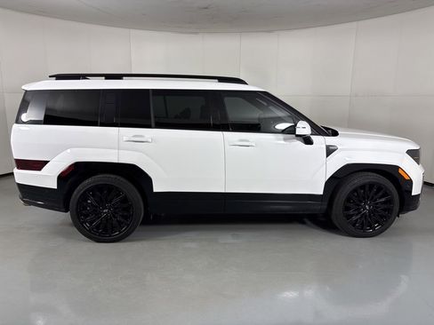 Used 2025 Hyundai Santa Fe Calligraphy image 11