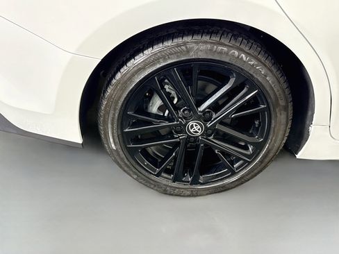 Used 2025 Toyota Camry SE w/ Convenience Package FWD image 33