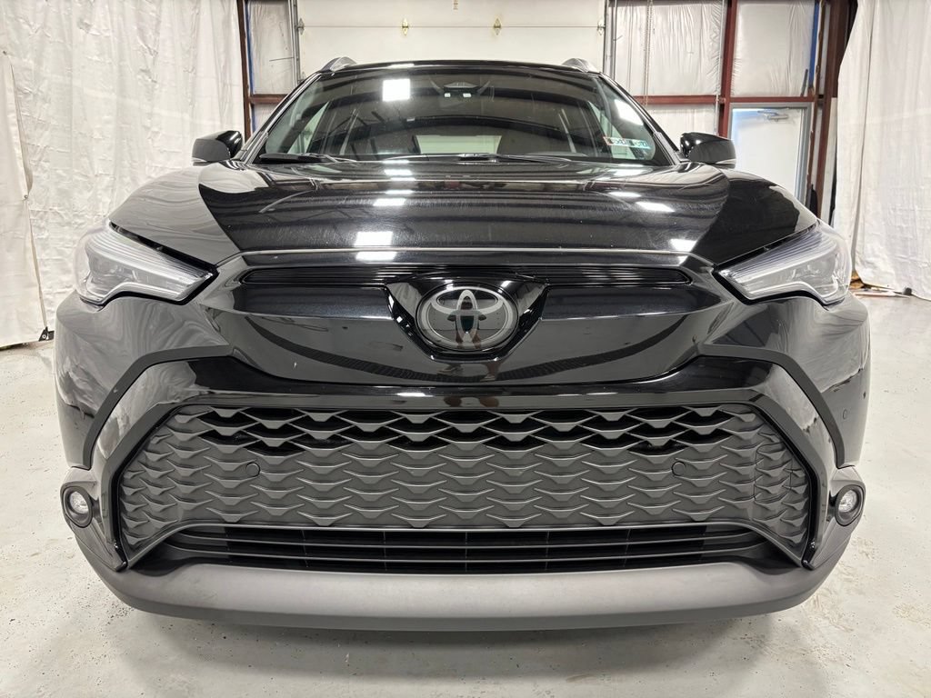 Used 2025 Toyota Corolla Cross AWD Hybrid w/ Convenience Package image 2