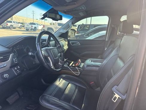 Used 2019 GMC Yukon XL Denali RWD image 8