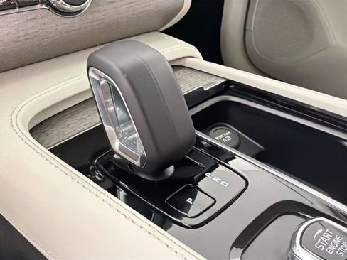 Certified 2023 Volvo XC90 B6 Plus w/ Protection Package Premier image 17