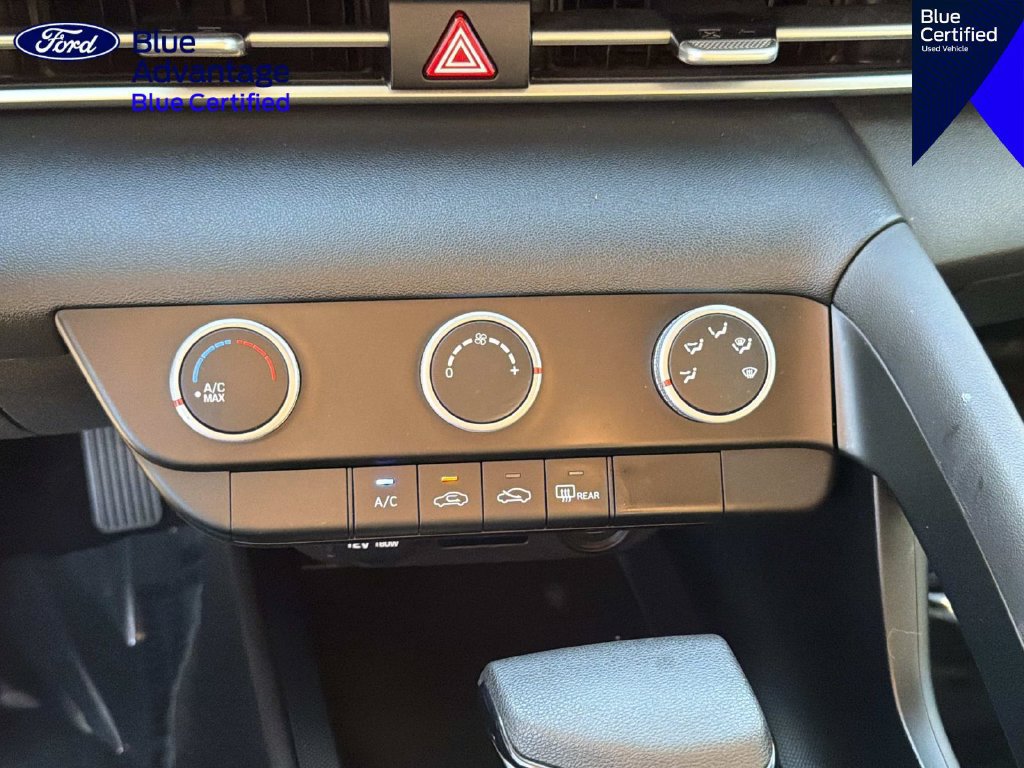 Used 2021 Hyundai Elantra SE FWD image 22