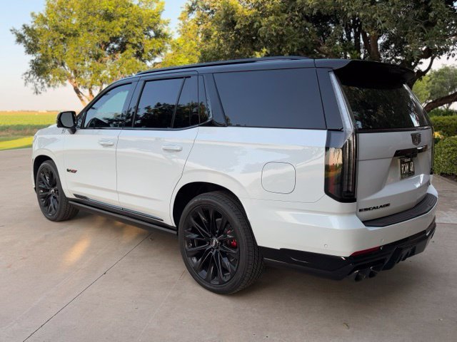 Used 2026 Cadillac Escalade V w/ LPO, ONYX Package AWD/4WD image 12