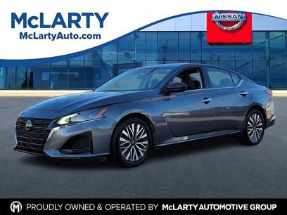 Used 2024 Nissan Altima 2.5 SV