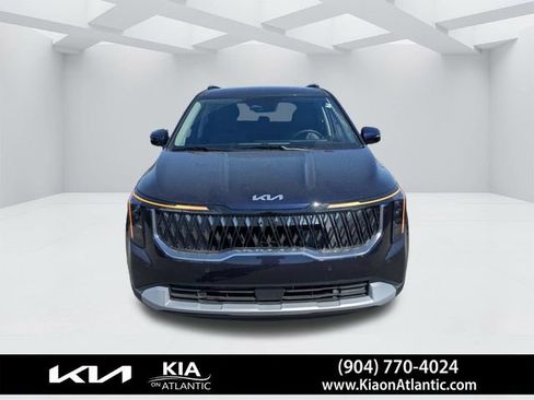 New 2026 Kia Carnival EX FWD image 8