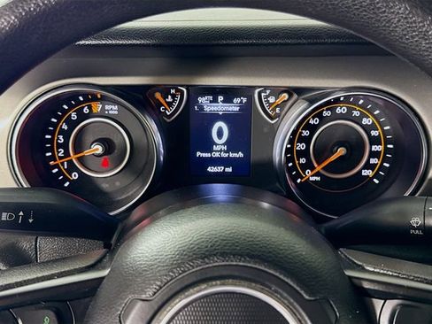 Used 2022 Jeep Wrangler Unlimited Sport image 12