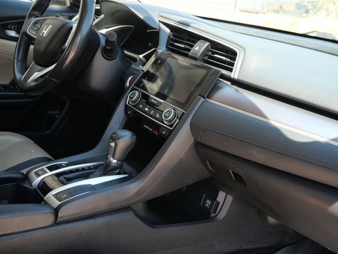 Used 2017 Honda Civic EX-L image 17