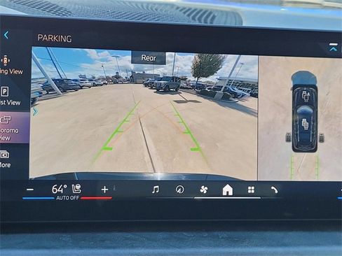 Used 2024 BMW X7 xDrive40i w/ Premium Package image 19