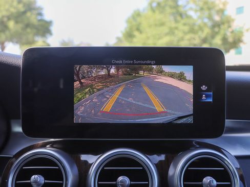 Used 2020 Mercedes-Benz GLC 300 image 39