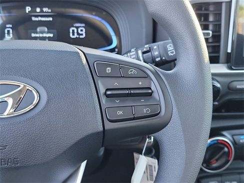 New 2026 Hyundai Venue SE image 6