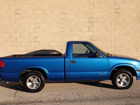 Used 2000 Chevrolet S10 Pickup LS w/ Preferred Equipment Group image 42
