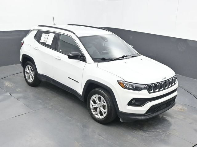 Used 2024 Jeep Compass Latitude AWD/4WD image 52