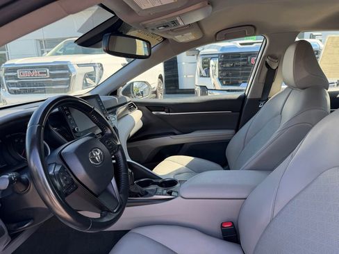 Used 2023 Toyota Camry XSE FWD image 43