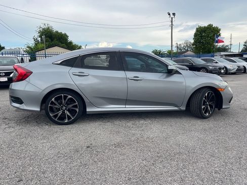 Used 2019 Honda Civic Sport image 6
