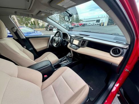 Used 2015 Toyota RAV4 XLE AWD/4WD image 15