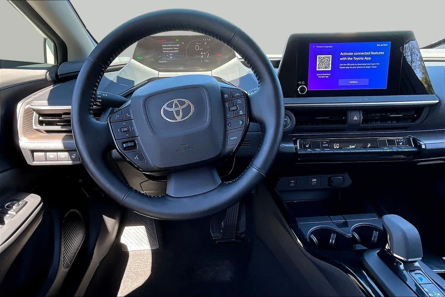 Used 2025 Toyota Prius XLE FWD image 6