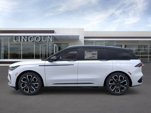 New 2026 Lincoln Nautilus Reserve AWD/4WD image 3