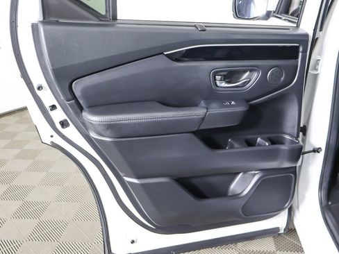 Used 2023 Honda Pilot EX-L image 24