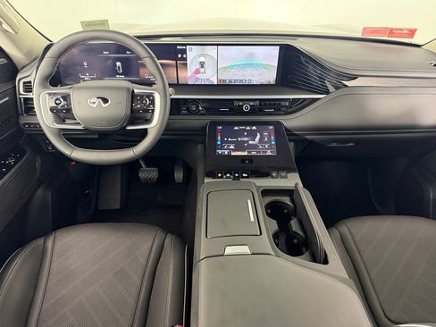 Used 2025 INFINITI QX80 Luxe RWD image 13