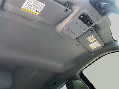 Used 2025 Ford F150 Lightning Flash AWD/4WD image 17