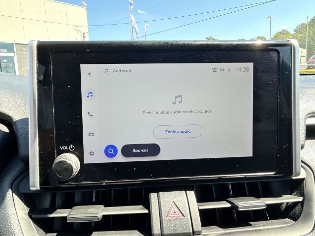 Used 2025 Toyota RAV4 XLE FWD image 21