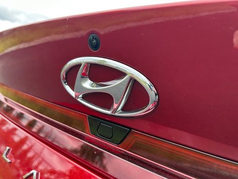 Used 2023 Hyundai Elantra SEL FWD image 34