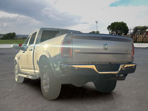 Used 2017 RAM 2500 Laramie w/ Convenience Group AWD/4WD image 4