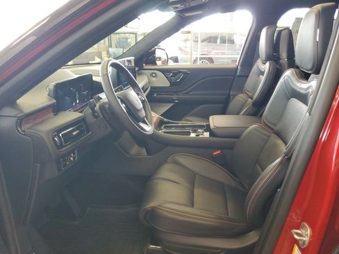 New 2026 Lincoln Aviator Black Label w/ Black Label Special Edition AWD/4WD image 11
