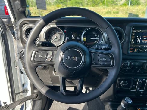 Used 2023 Jeep Wrangler Unlimited w/ Cold Weather Group AWD/4WD image 32