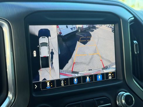 Used 2021 GMC Sierra 2500 Denali w/ Technology Package image 18