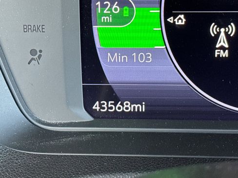 Used 2023 Chevrolet Bolt EUV LT w/ Comfort Package image 37